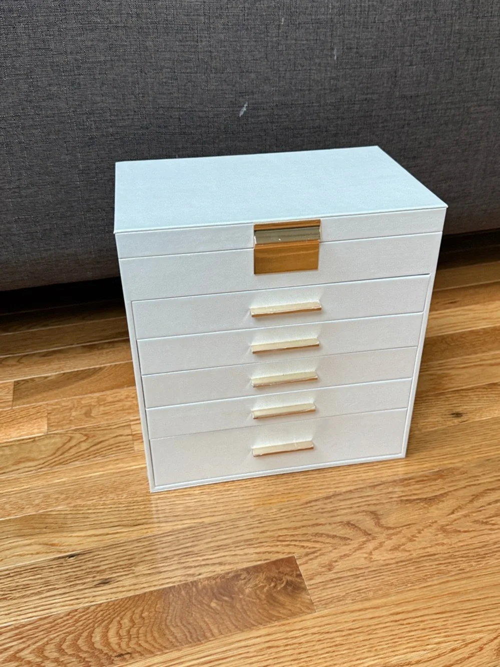 Jewelry organizer
